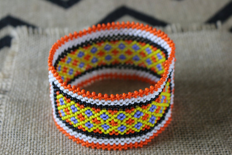 Art# K252  4.5+ inch. Original Kayapo Traditional Peyote stitch Beaded Bracelet from Brazil.