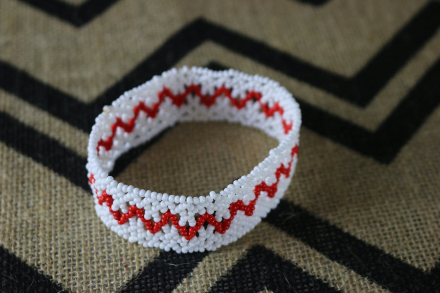 Art# K253  4+ inch. Original Kayapo Traditional Peyote stitch Beaded Bracelet from Brazil.