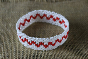 Art# K253  4+ inch. Original Kayapo Traditional Peyote stitch Beaded Bracelet from Brazil.