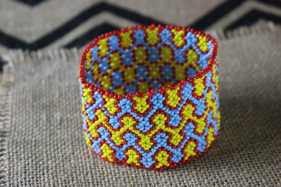 Art# K259  4 inch. Original Kayapo Traditional Peyote stitch Beaded Bracelet from Brazil.