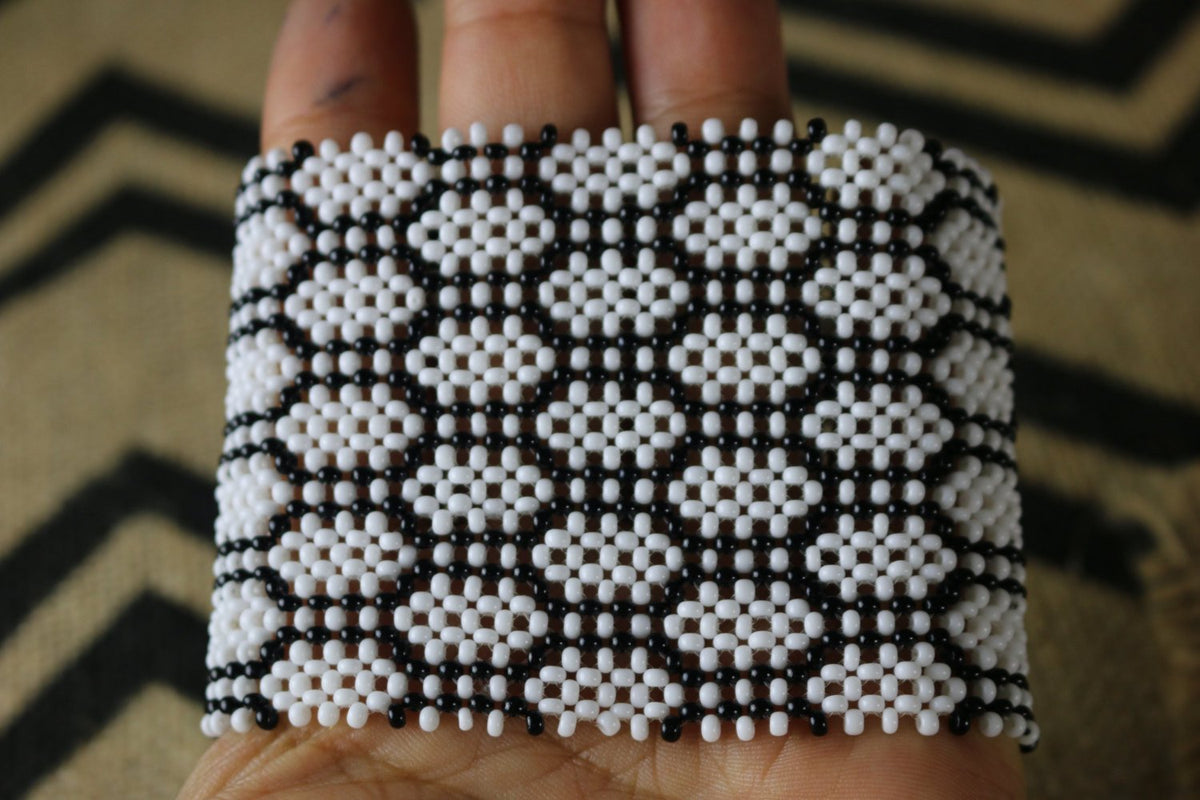 Art# K264  3.5+ inch. Original Kayapo Traditional Peyote stitch Beaded Bracelet from Brazil.