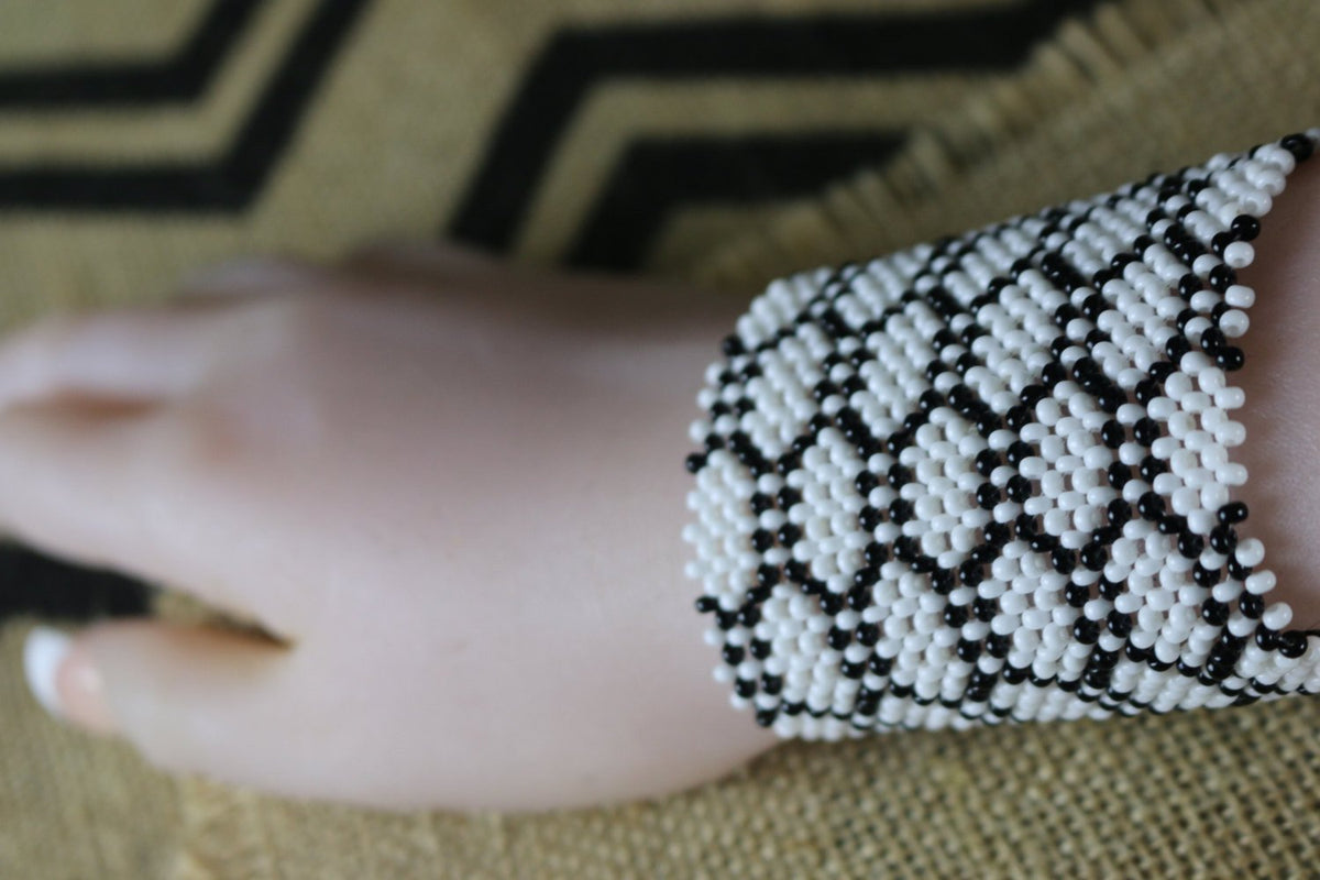 Art# K264  3.5+ inch. Original Kayapo Traditional Peyote stitch Beaded Bracelet from Brazil.