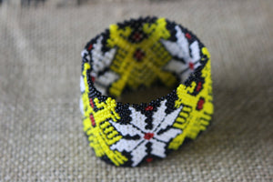 Art# K280  3+ inch. Original Kayapo Traditional Peyote stitch Beaded Bracelet from Brazil.