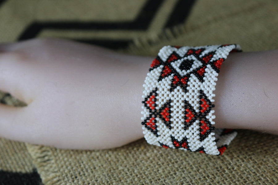 Art# K292  3+ inch. Original Kayapo Traditional Peyote stitch Beaded Bracelet from Brazil.