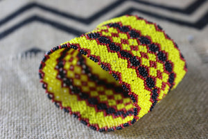 Art# K301  4+  inch. Original Kayapo Traditional Peyote stitch Beaded Bracelet from Brazil.