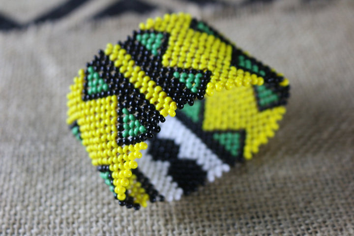 Art# K309  3+ inch. Original Kayapo Traditional Peyote stitch Beaded Bracelet from Brazil.