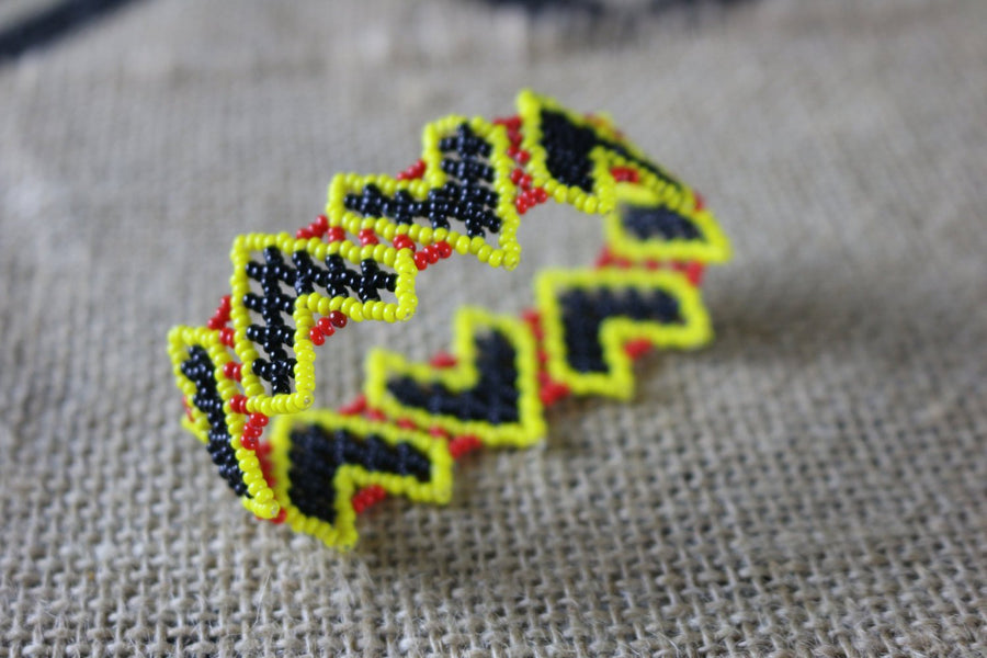 Art# K317  2.5+ inch. Original Kayapo Traditional Peyote stitch Beaded Bracelet from Brazil.