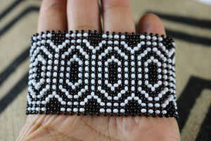 Art# K319  3.5+ inch. Original Kayapo Traditional Peyote stitch Beaded Bracelet from Brazil