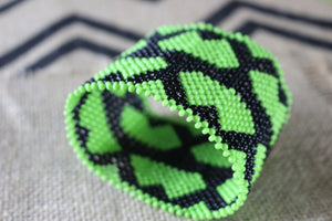 Art# K325  4  inch. Original Kayapo Traditional Peyote stitch Beaded Bracelet from Brazil