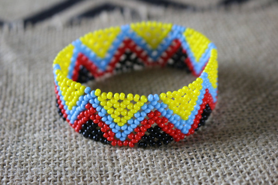 Art# K341  3.5+ inch. Original Kayapo Traditional Peyote stitch Beaded Bracelet from Brazil