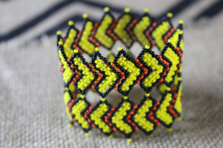 Art# K342  2.5+ inch. Original Kayapo Traditional Peyote stitch Beaded Bracelet from Brazil