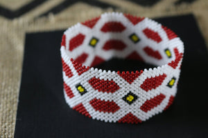 Art# K344  4 inch. Original Kayapo Traditional Peyote stitch Beaded Bracelet from Brazil