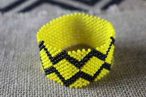 Art# K348  3+ inch. Original Kayapo Traditional Peyote stitch Beaded Bracelet from Brazil