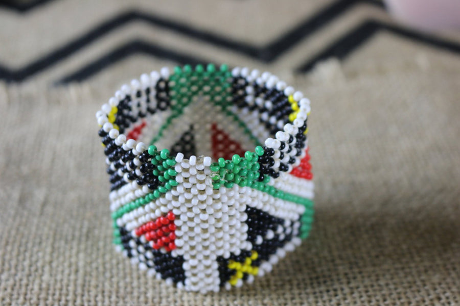 Art# K349  3 inch. Original Kayapo Traditional Peyote stitch Beaded Bracelet from Brazil