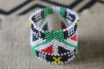 Art# K349  3 inch. Original Kayapo Traditional Peyote stitch Beaded Bracelet from Brazil