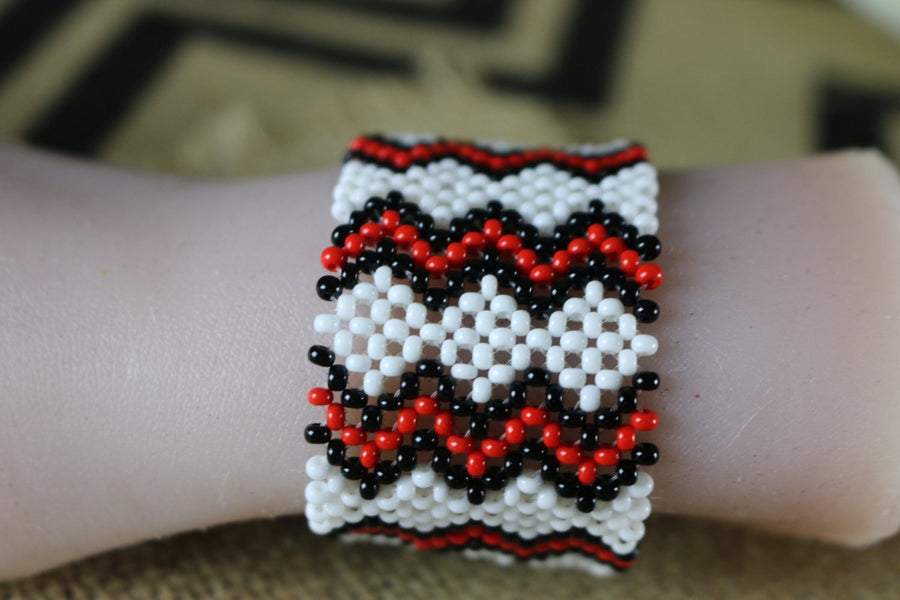 Art# K356  3.5+ inch. Original Kayapo Traditional Peyote stitch Beaded Bracelet from Brazil