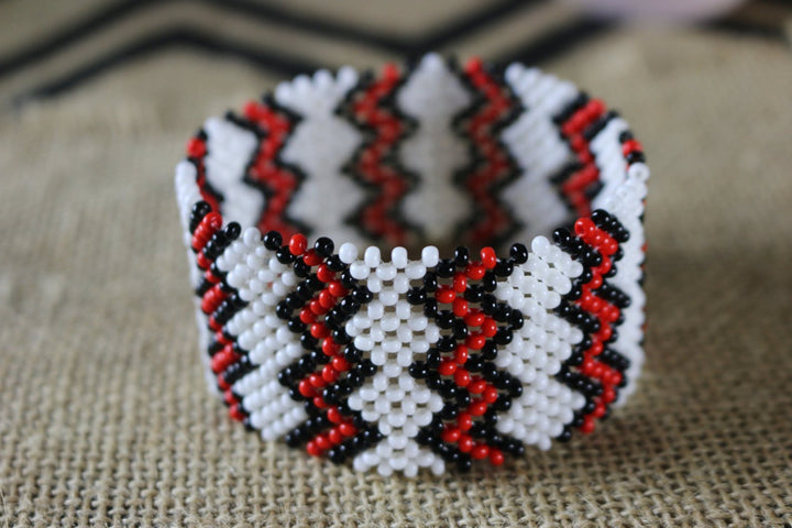 Art# K356  3.5+ inch. Original Kayapo Traditional Peyote stitch Beaded Bracelet from Brazil