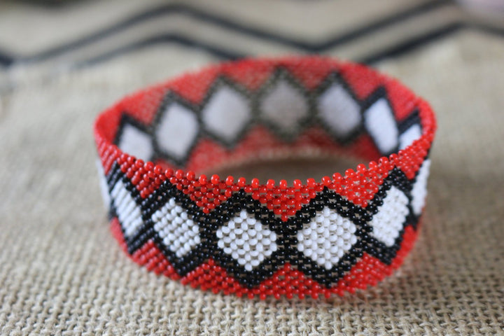 Art# K357  4 inch. Original Kayapo Traditional Peyote stitch Beaded Bracelet from Brazil