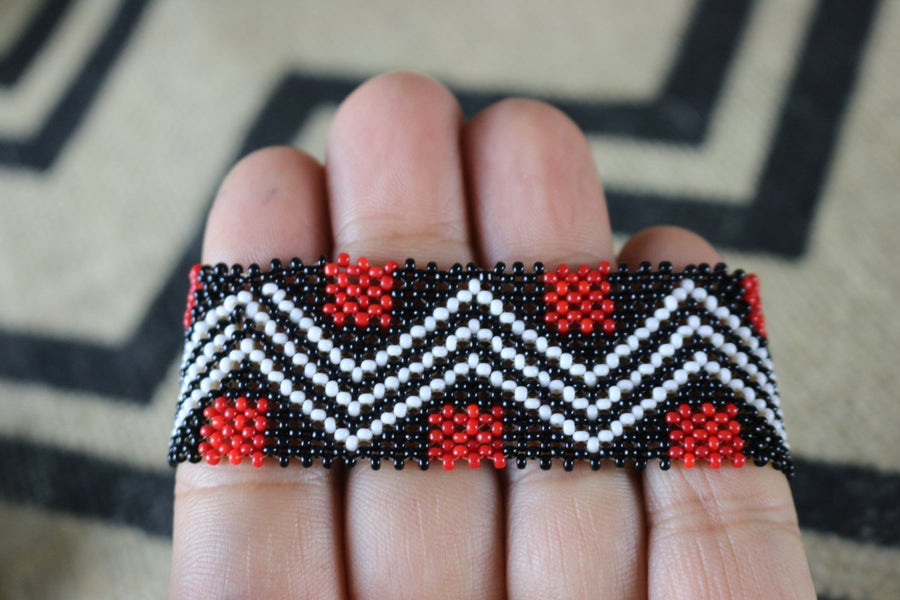 Art# K359  3+ inch. Original Kayapo Traditional Peyote stitch Beaded Bracelet from Brazil