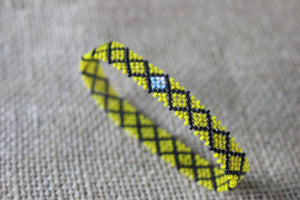 Art# K368  3+  inch. Original Kayapo Traditional Peyote stitch Beaded Bracelet from Brazil