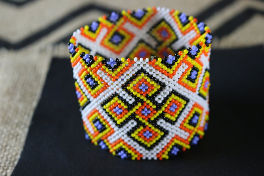 Art# K379  3+ inch. Original Kayapo Traditional Peyote stitch Beaded Bracelet from Brazil