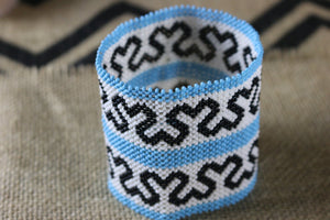 Art# K384  3.5+ inch. Original Kayapo Traditional Peyote stitch Beaded Bracelet from Brazil