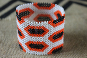 Art# K391- 3.5+ inch. Original Kayapo Traditional Peyote stitch Beaded Bracelet from Brazil