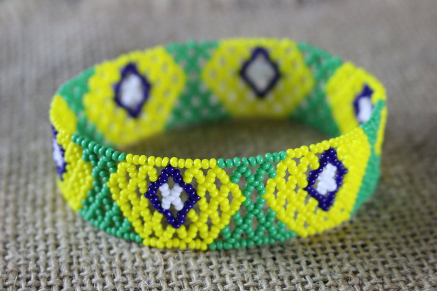 Art# K399  3.5 inch. Original Kayapo Traditional Peyote stitch Beaded Bracelet from Brazil