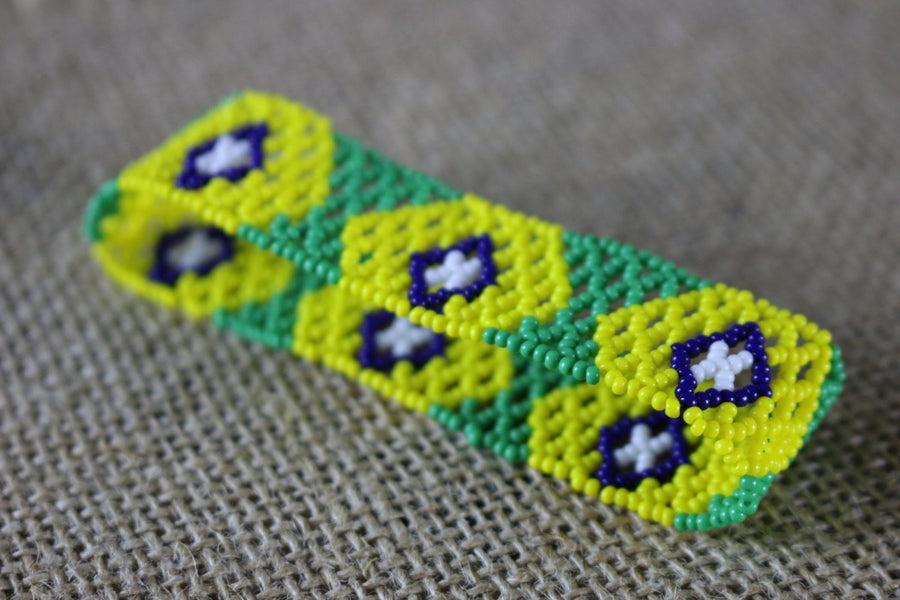 Art# K399  3.5 inch. Original Kayapo Traditional Peyote stitch Beaded Bracelet from Brazil