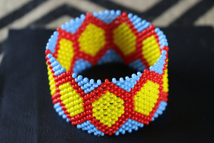 Art# K402 3.5+ inch. Original Kayapo Traditional Peyote stitch Beaded Bracelet from Brazil