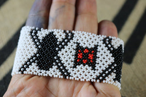 Art# K403  3+ inch. Original Kayapo Traditional Peyote stitch Beaded Bracelet from Brazil