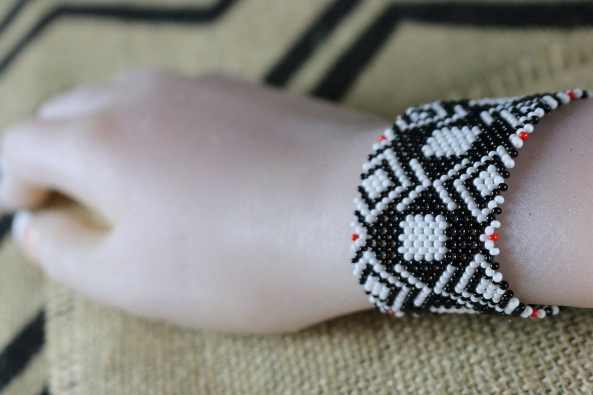 Art# K407 3+ inch. Original Kayapo Traditional Peyote stitch Beaded Bracelet from Brazil