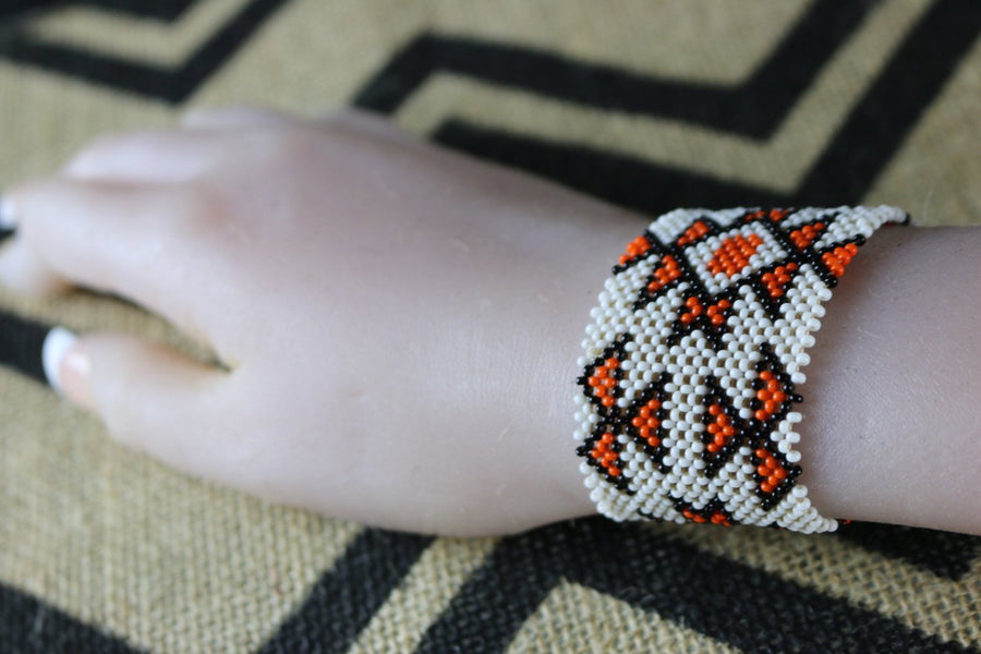 Art# K411 3+ inch. Original Kayapo Traditional Peyote stitch Beaded Bracelet from Brazil