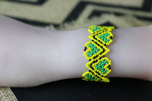 Art# K414   3.5+ inch. Original Kayapo Traditional Peyote stitch Beaded Bracelet from Brazil