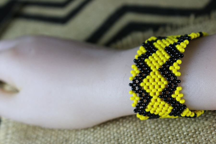 Art# K416 - 3+ inch. Original Kayapo Traditional Peyote stitch Beaded Bracelet from Brazil