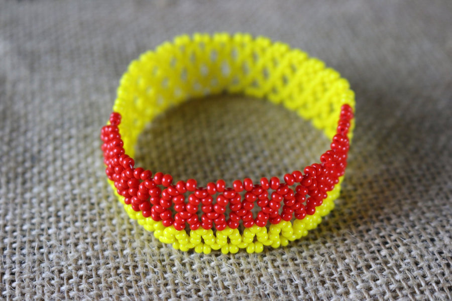 Art# K426 3.5+ inch. Original Kayapo Traditional Peyote stitch Beaded Bracelet from Brazil