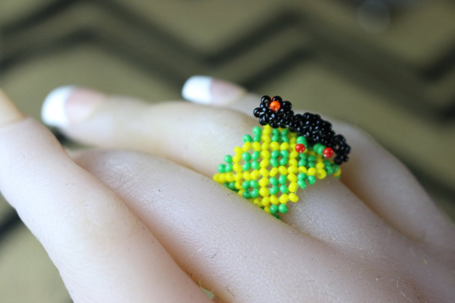 Art# K431  1 inch. Original Kayapo Traditional Peyote stitch Beaded Ring from Brazil